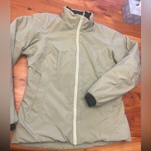 Arc'teryx Women's Puffer Jacket in Light Gray